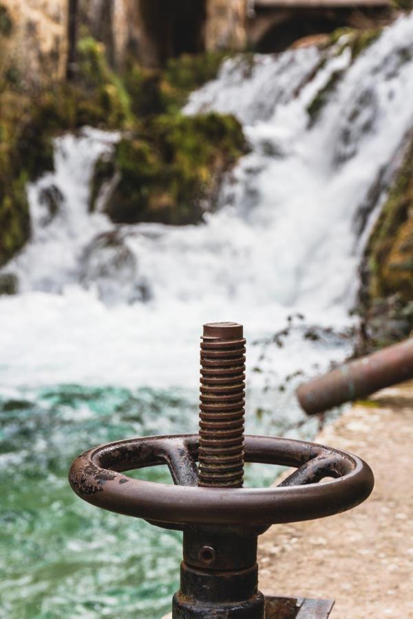 El Salto Del Agua Autentico El Molino De La Cascada Orbaneja Orbaneja del Castillo Exteriér fotografie